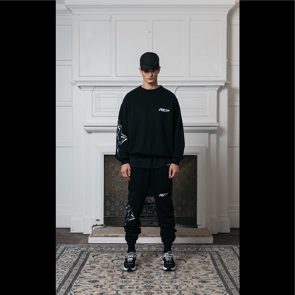 Represent Sweater - Picture 2 of 10